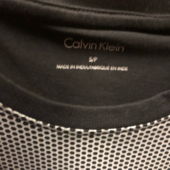 Calvin Klein tee - Picture 2 of 2
